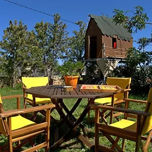 Appartement Diamant's Place With Treehouse Garden, Kounoupidhianá